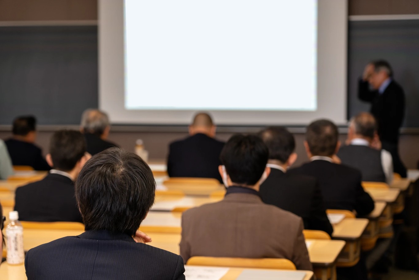 学校・研究施設様（文教系）向け「講座受講者管理システム」